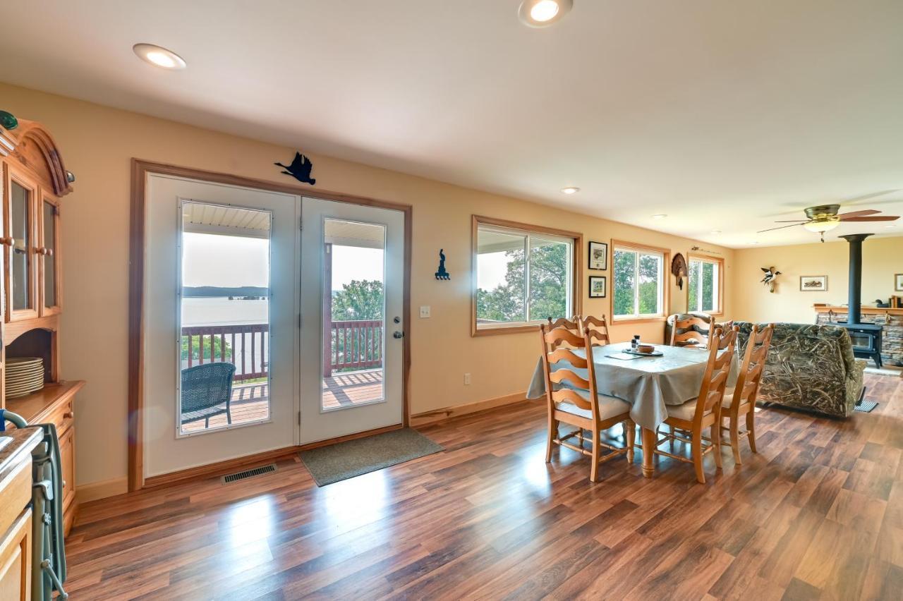 Kentucky Lake Getaway With Lookout Deck, Water View! New Concord 외부 사진