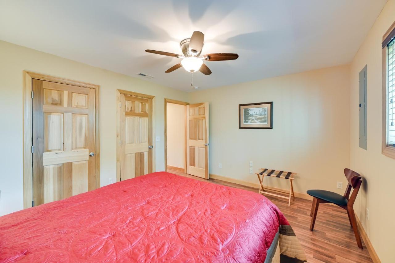 Kentucky Lake Getaway With Lookout Deck, Water View! New Concord 외부 사진