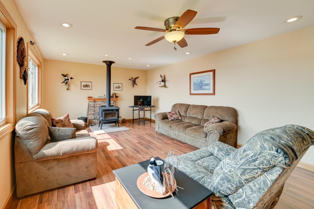 Kentucky Lake Getaway With Lookout Deck, Water View! New Concord 외부 사진