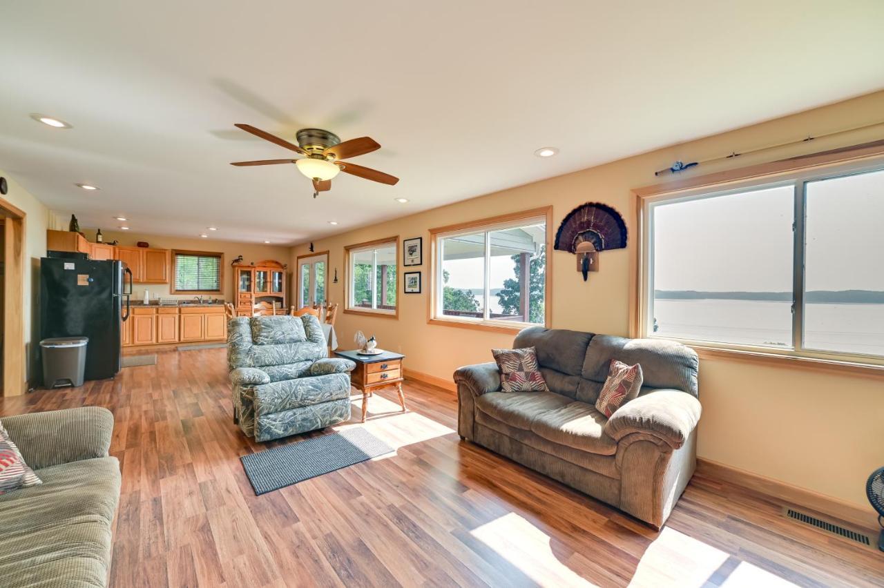 Kentucky Lake Getaway With Lookout Deck, Water View! New Concord 외부 사진