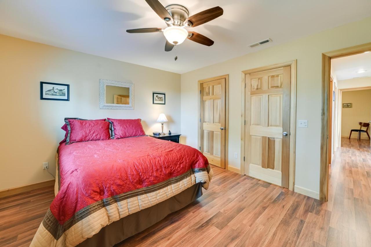 Kentucky Lake Getaway With Lookout Deck, Water View! New Concord 외부 사진
